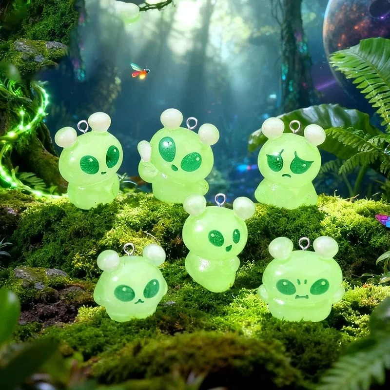 10Pcs Cute Mini Green Alien Re - Resin Art Calligraphy recensione e prezzo