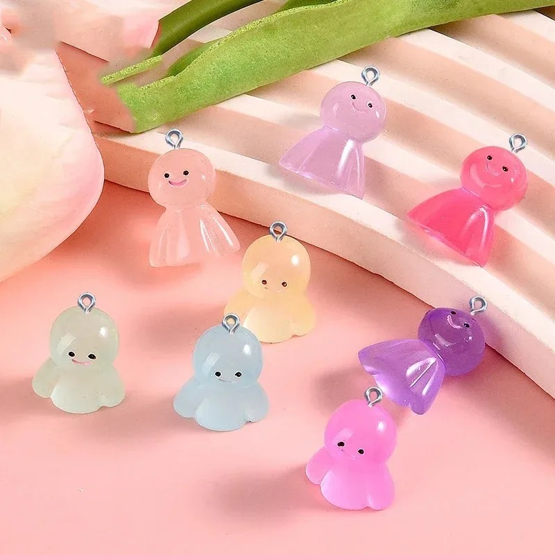 10Pcs Glow In Dark Cartoon Dol - Resin Art Craft recensione e prezzo