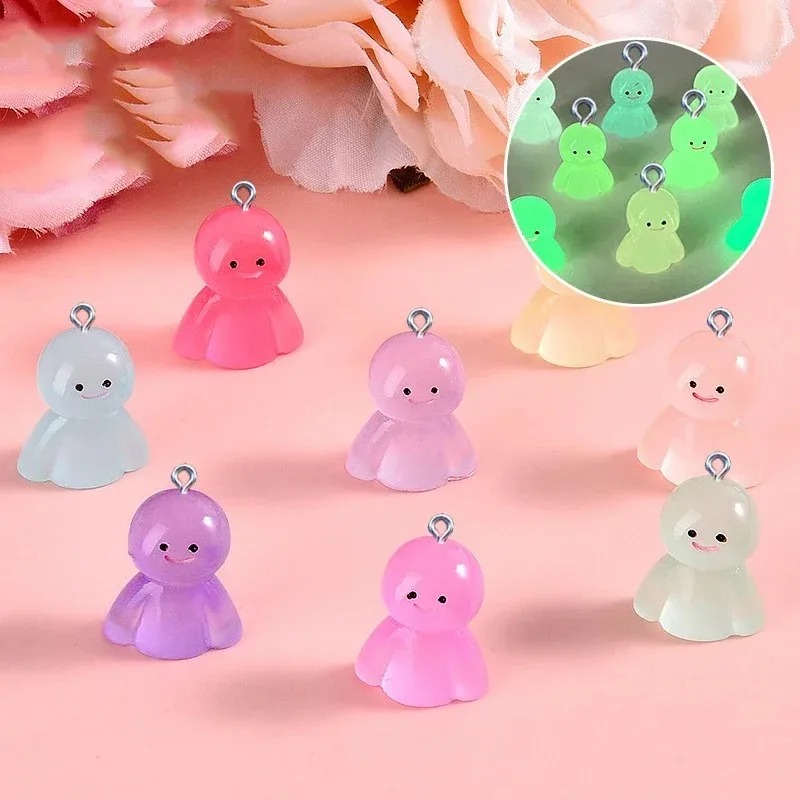 10Pcs Glow In Dark Cartoon Dol - Resin Art Craft recensione e prezzo