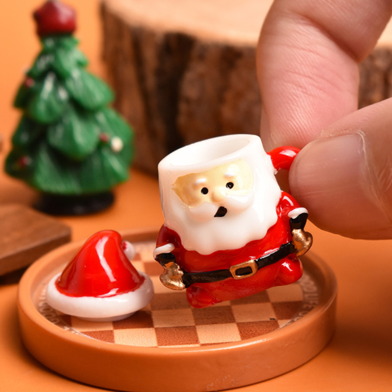 Mini Santa Teacup Ornament - R - Resin Art Craft recensione e prezzo